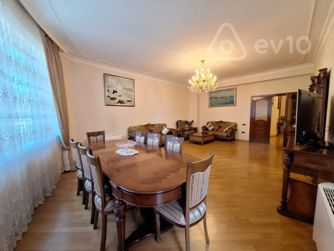 Satılır 3 otaqlı yeni tikili 179 m²