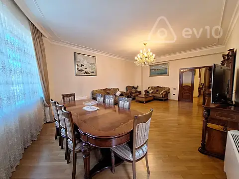 Satılır 3 otaqlı yeni tikili 179 m²