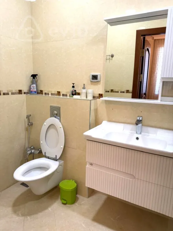 Satılır 3 otaqlı yeni tikili 179 m²