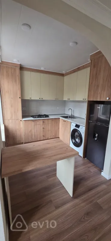 Kirayə verilir 1 otaqlı köhnə tikili 40 m²