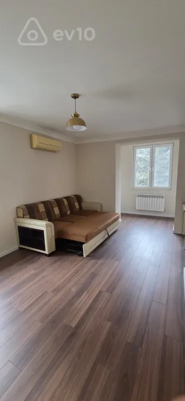 Kirayə verilir 1 otaqlı köhnə tikili 40 m²