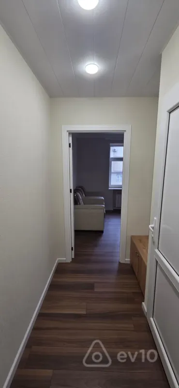 Kirayə verilir 1 otaqlı köhnə tikili 40 m²