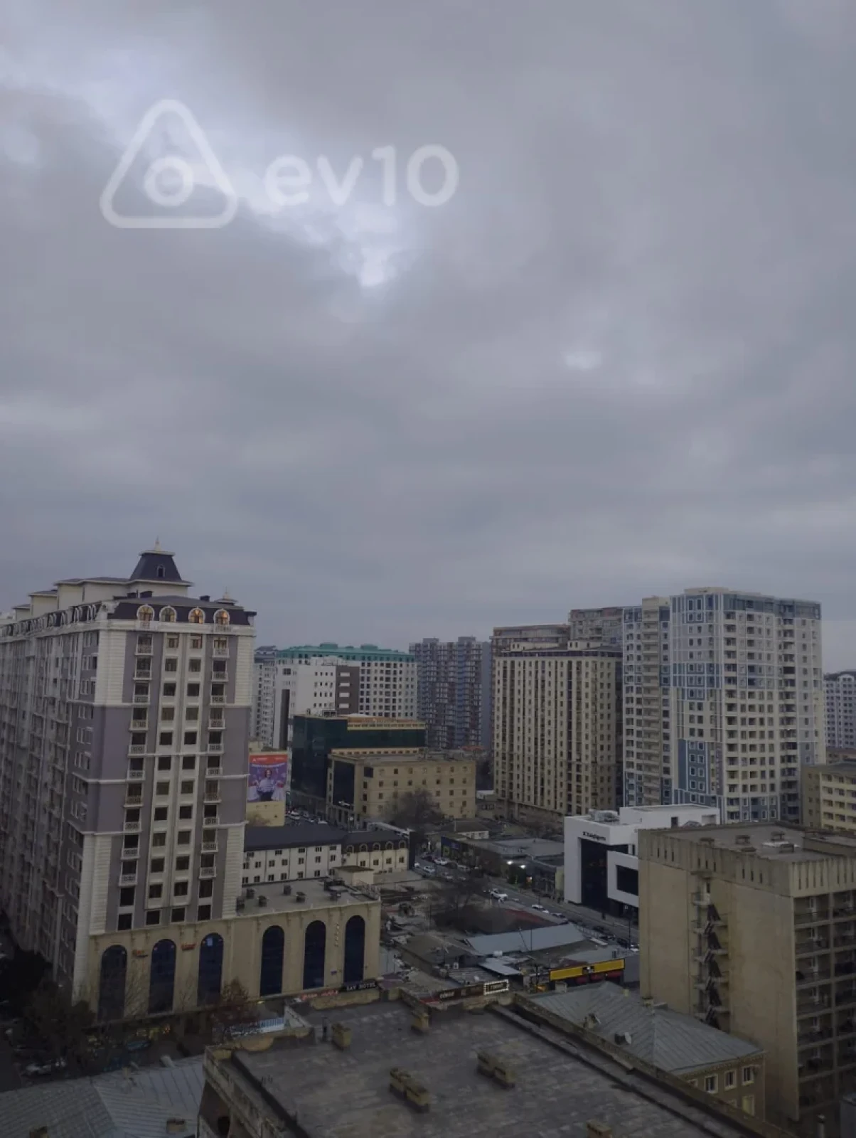 Satılır 3 otaqlı yeni tikili 137 m²