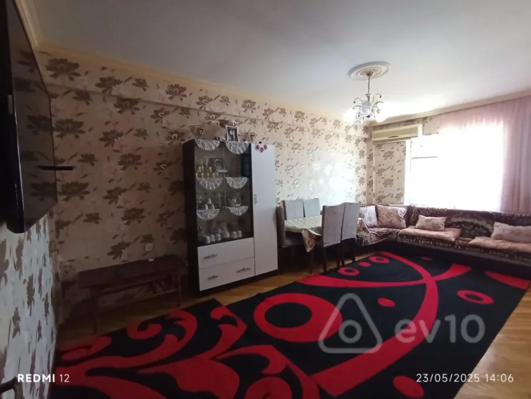 Satılır 4 otaqlı köhnə tikili 99 m²