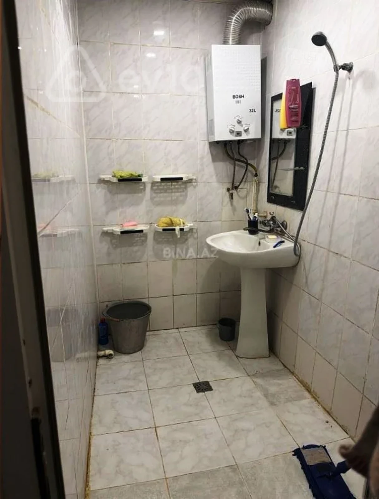 Satılır 3 otaqlı köhnə tikili 75 m²