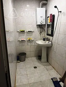 Satılır 3 otaqlı köhnə tikili 75 m²
