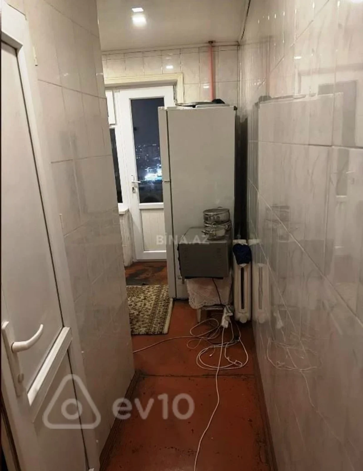 Satılır 3 otaqlı köhnə tikili 75 m²