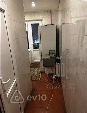Satılır 3 otaqlı köhnə tikili 75 m²