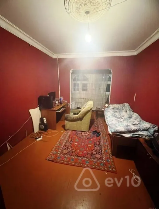 Satılır 3 otaqlı köhnə tikili 75 m²