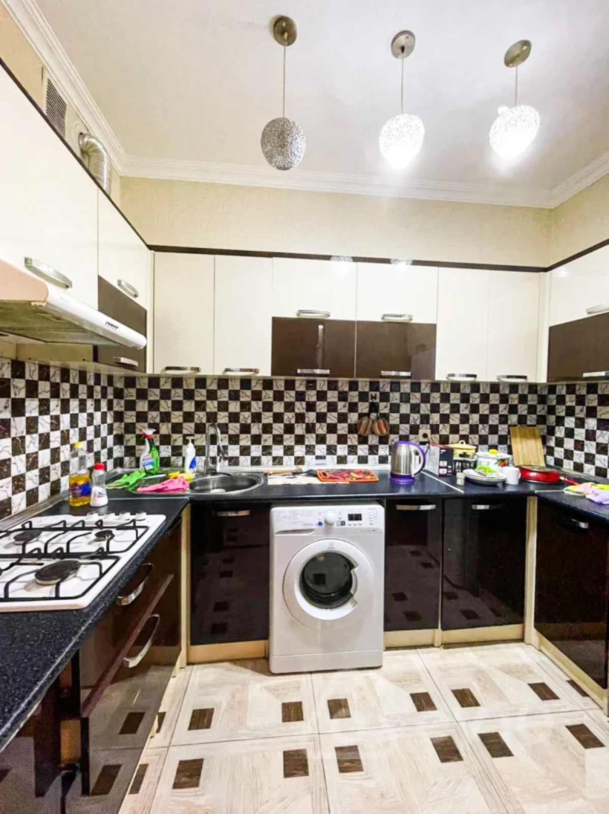 Kirayə verilir 2 otaqlı yeni tikili 75 m²