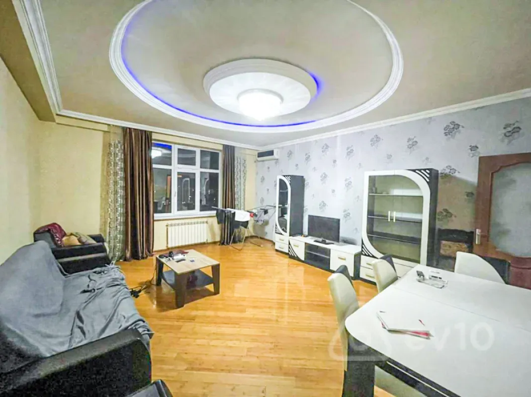 Kirayə verilir 2 otaqlı yeni tikili 75 m²