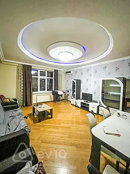 Kirayə verilir 2 otaqlı yeni tikili 75 m²