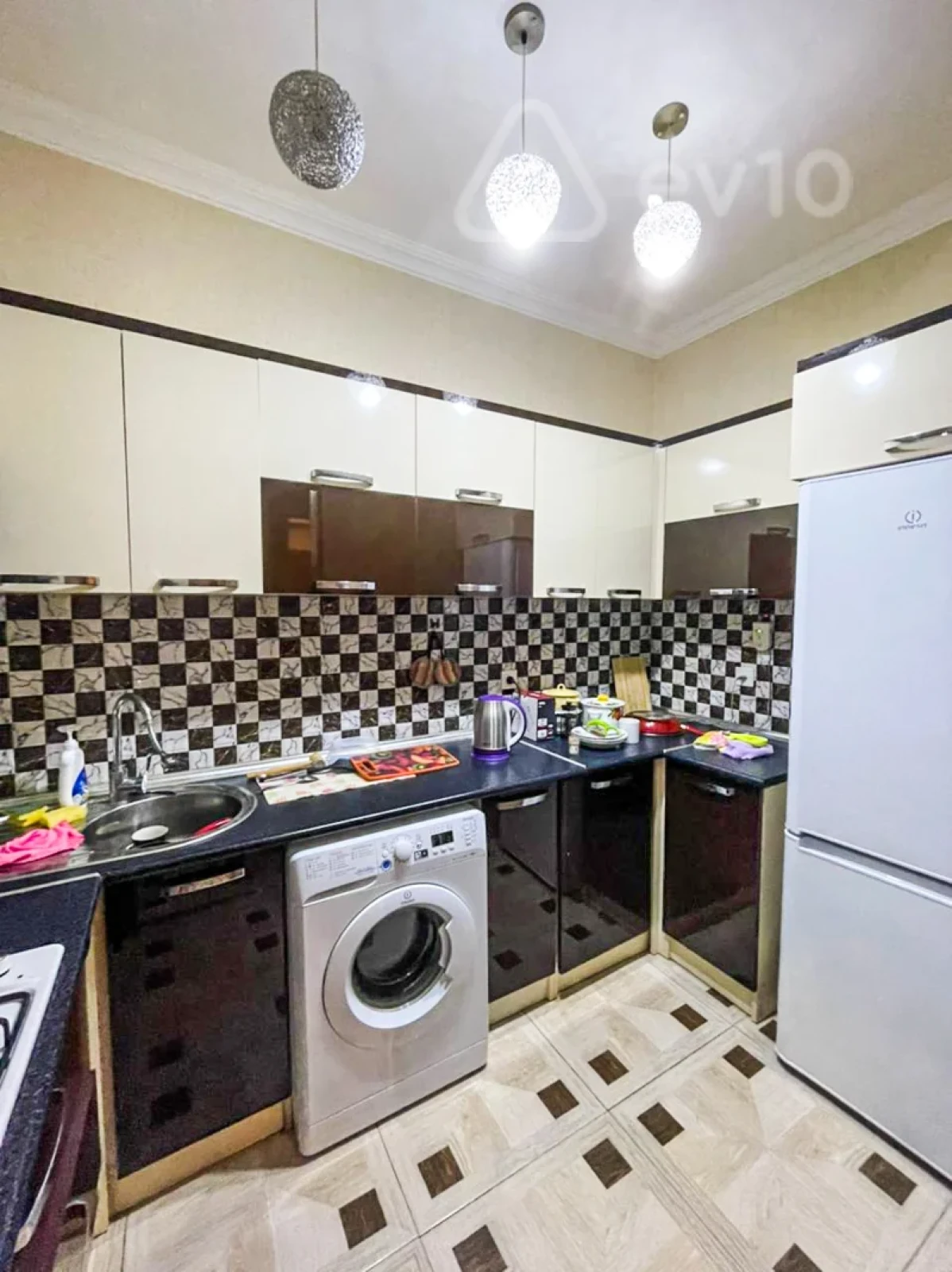 Kirayə verilir 2 otaqlı yeni tikili 75 m²