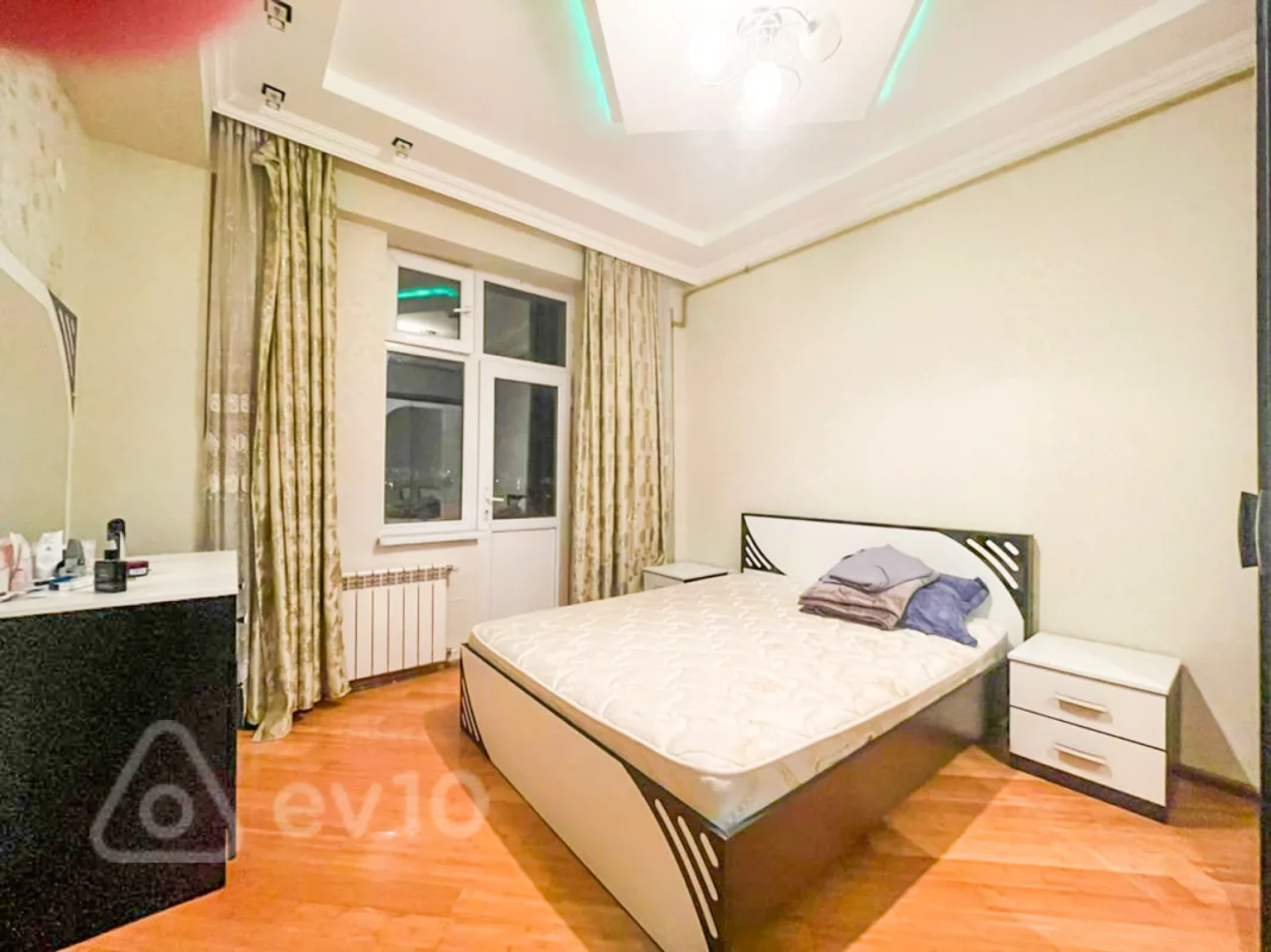 Kirayə verilir 2 otaqlı yeni tikili 75 m²