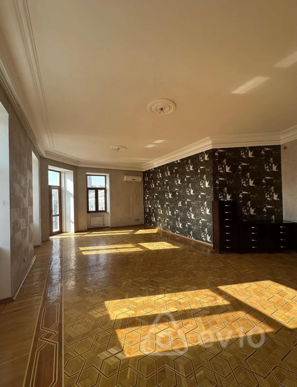 Kirayə verilir mənzil 320 m²