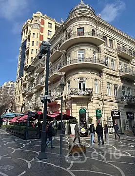 Kirayə verilir mənzil 320 m² — Bakı, Səbail 320.00 m²