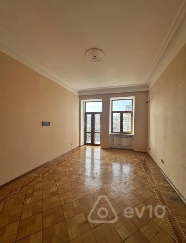 Kirayə verilir mənzil 320 m²