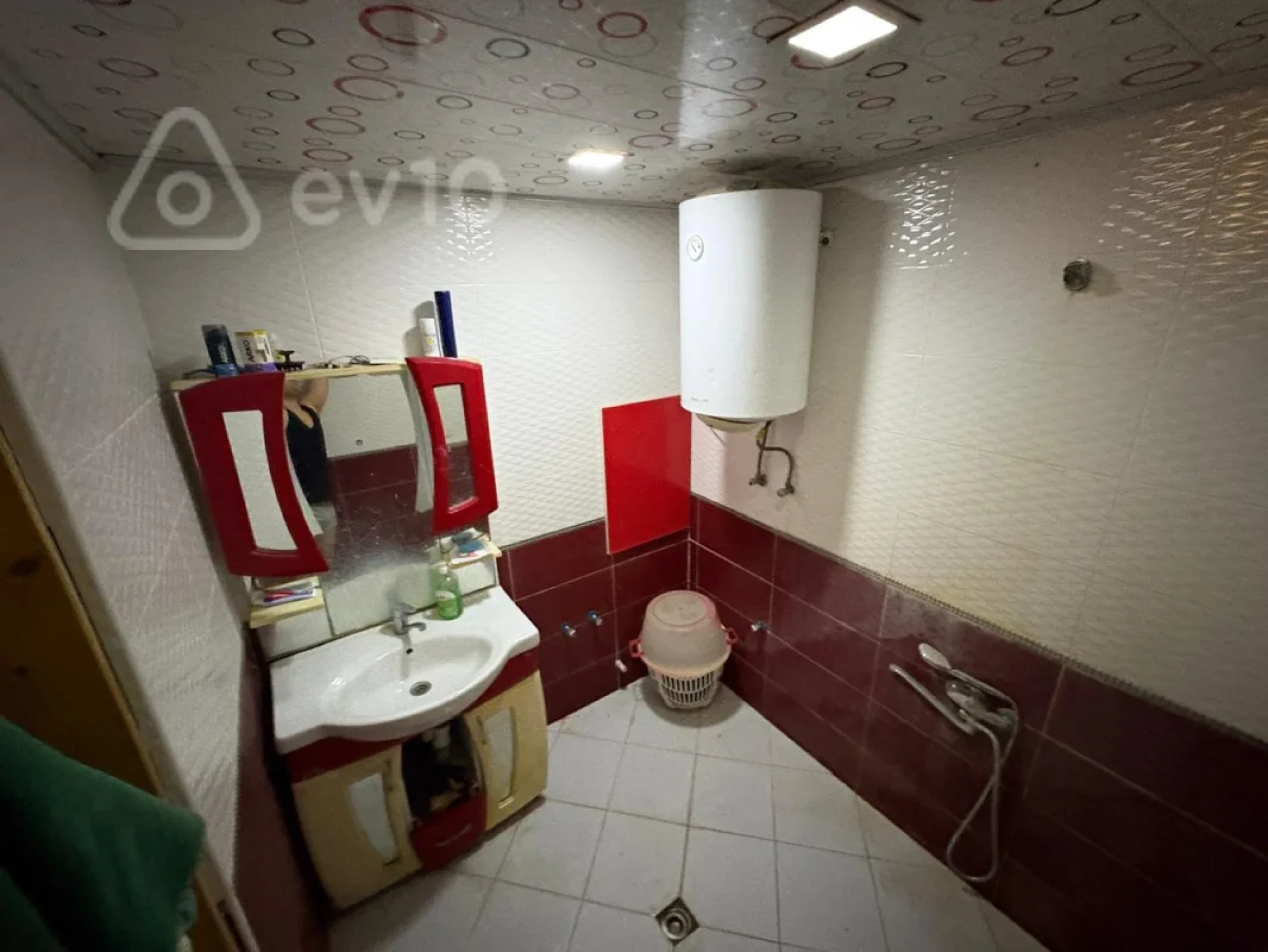 Kirayə verilir 3 otaqlı yeni tikili 80 m²