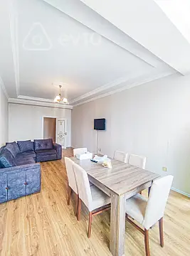 Kirayə verilir 2 otaqlı yeni tikili 90 m²