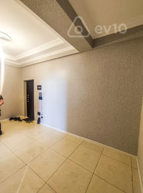 Kirayə verilir 2 otaqlı yeni tikili 90 m²