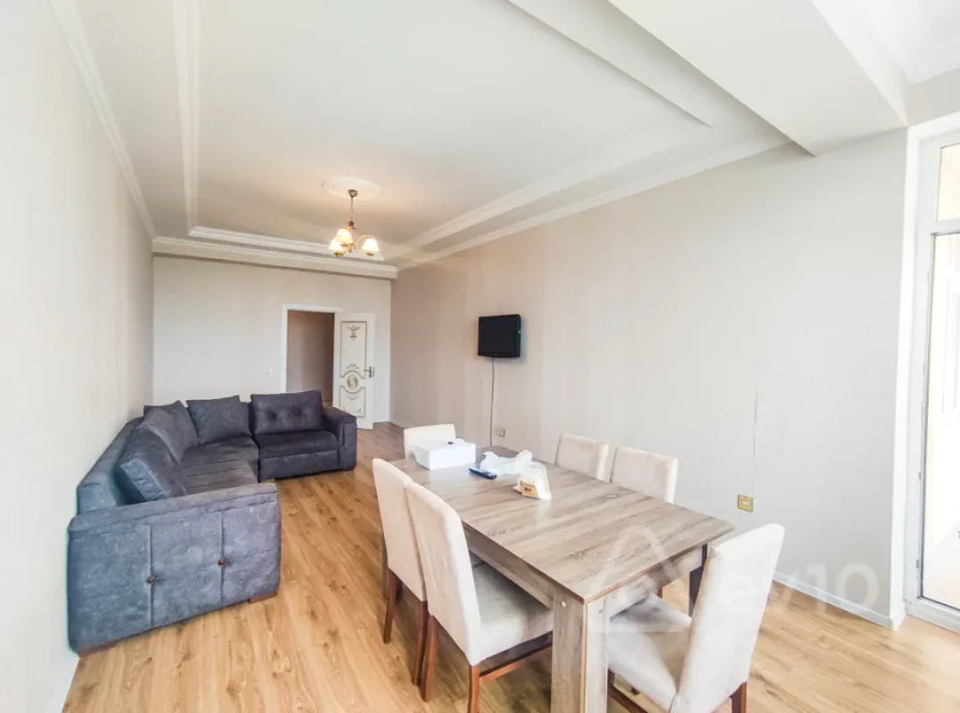 Kirayə verilir 2 otaqlı yeni tikili 90 m²