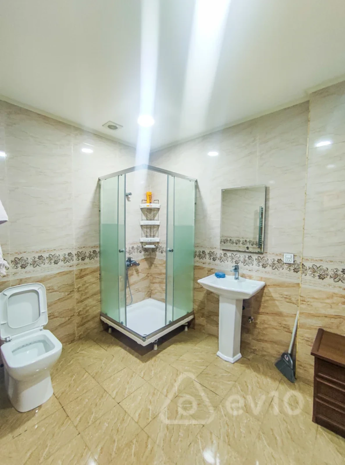 Kirayə verilir 2 otaqlı yeni tikili 90 m²