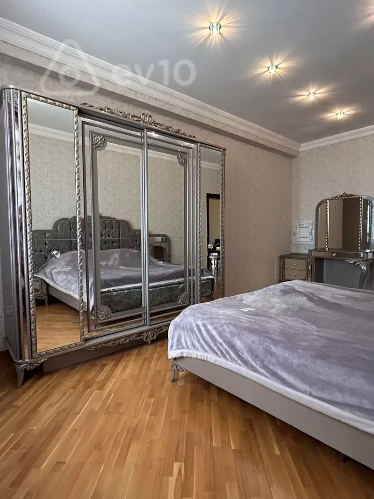 Kirayə verilir 3 otaqlı yeni tikili 123 m²