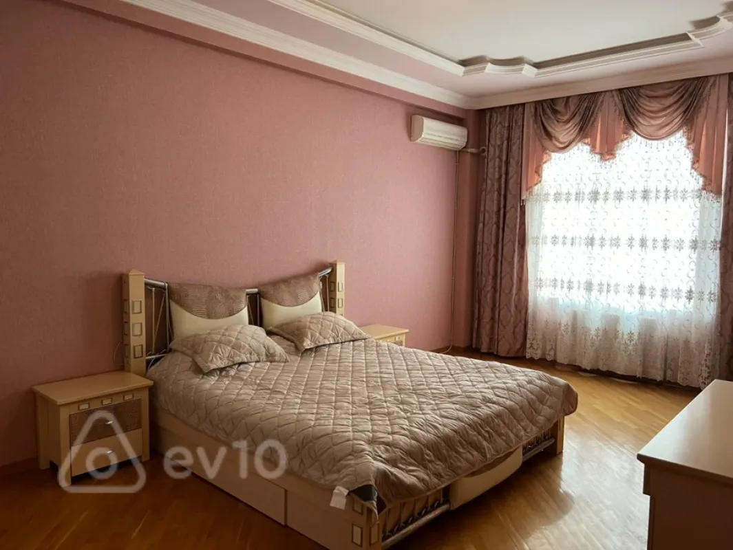 Kirayə verilir 3 otaqlı yeni tikili 123 m²