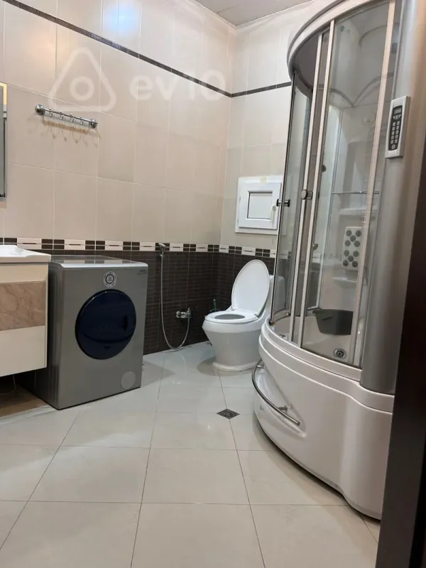 Kirayə verilir 3 otaqlı yeni tikili 123 m²