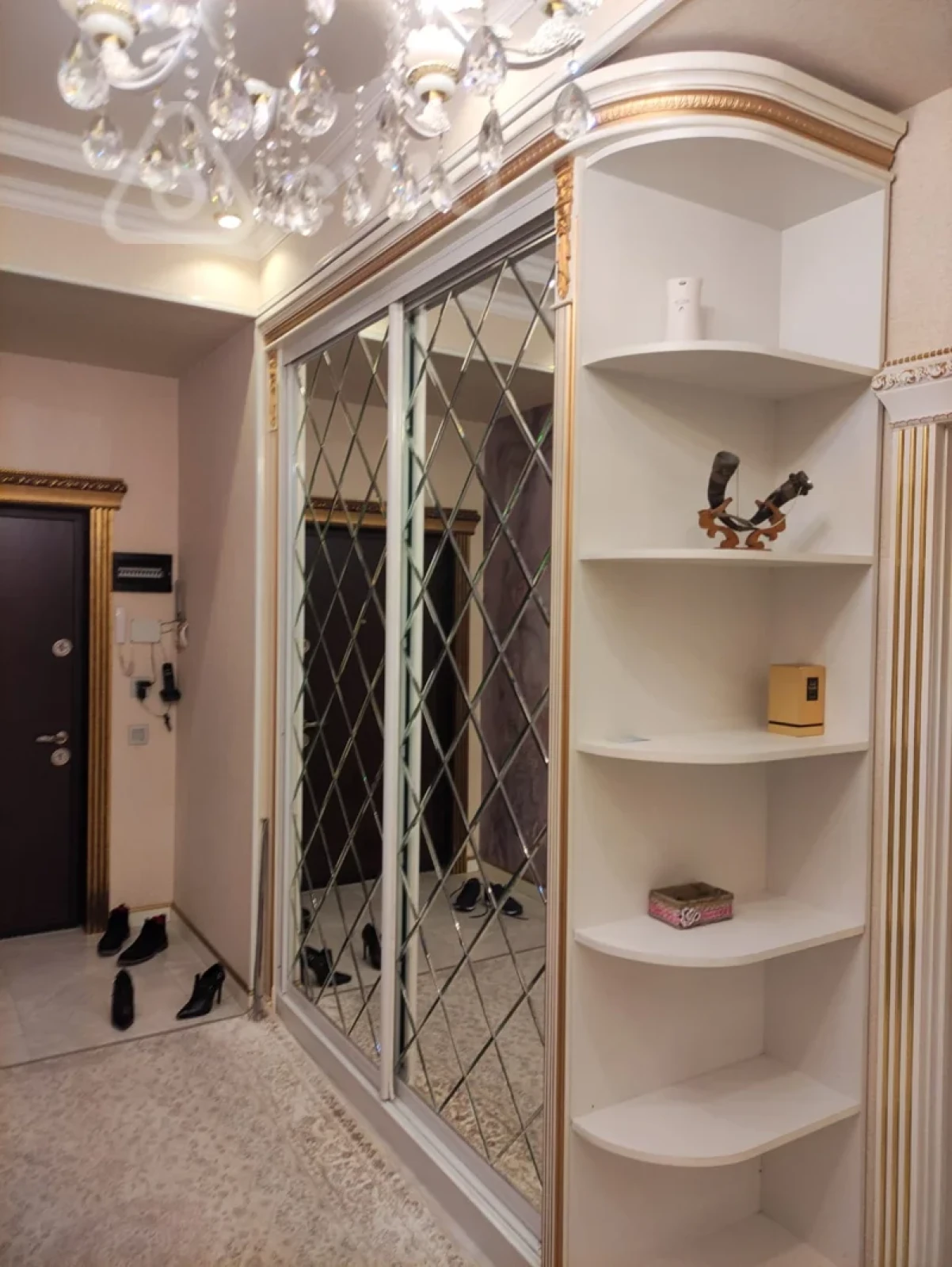 Kirayə verilir 3 otaqlı yeni tikili 120 m²