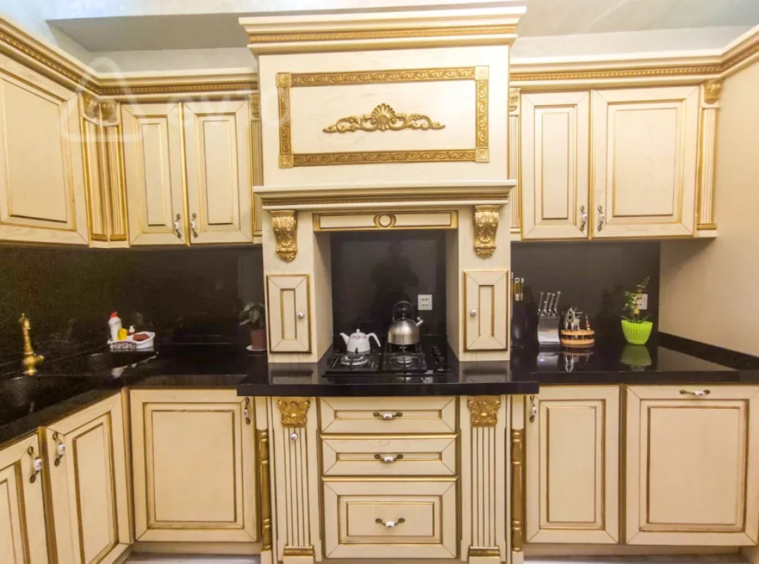 Kirayə verilir 3 otaqlı yeni tikili 120 m²