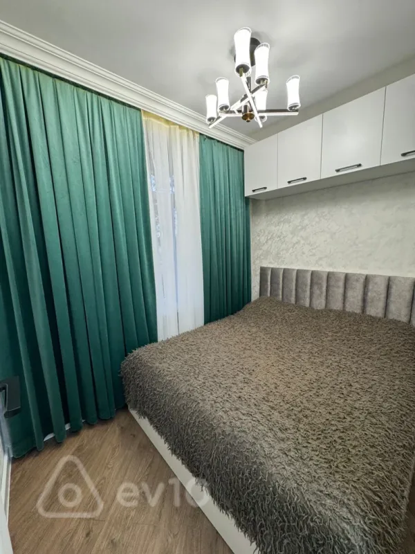 Satılır 2 otaqlı köhnə tikili 35 m²