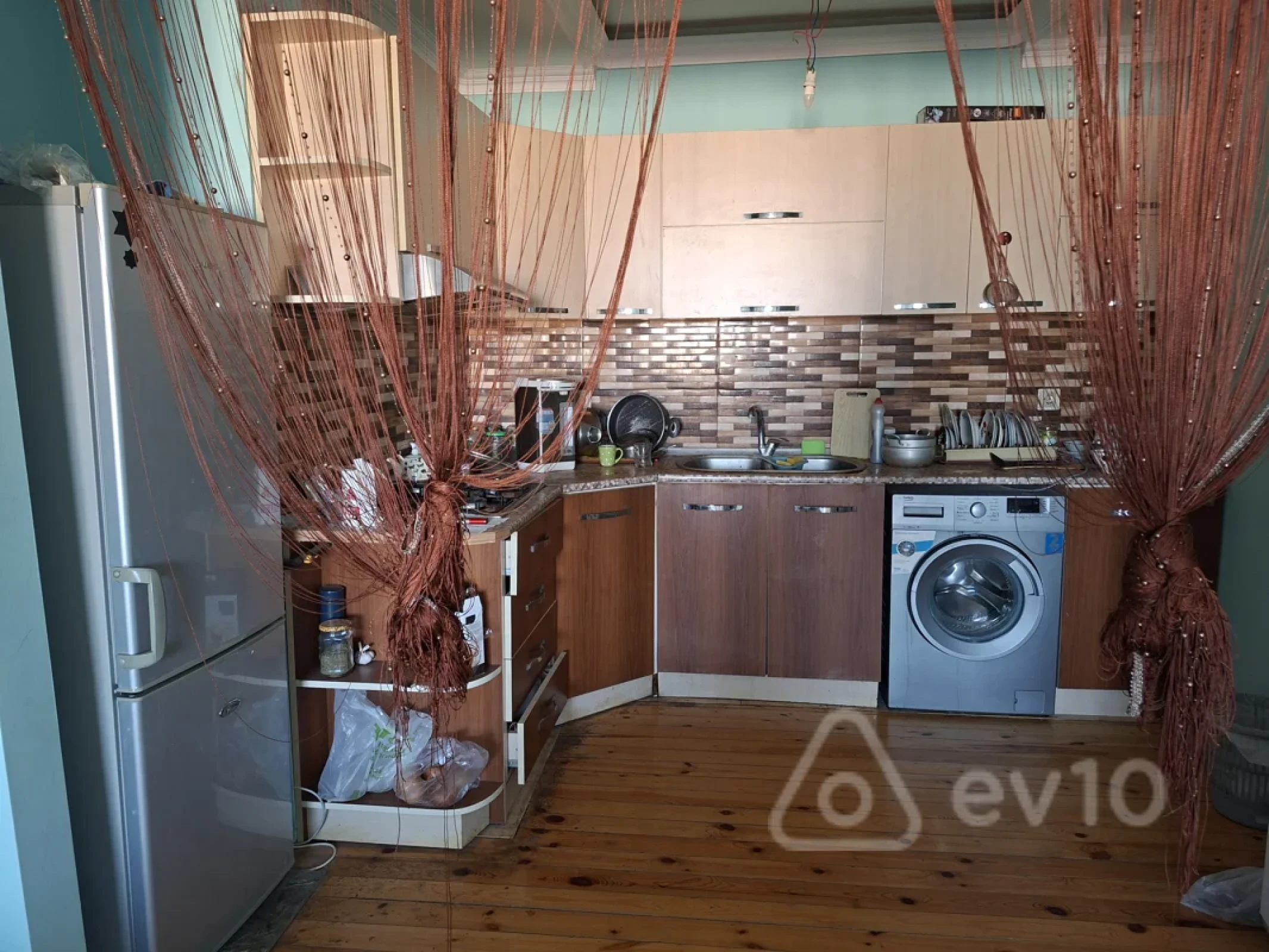 Kirayə verilir 3 otaqlı yeni tikili 130 m²