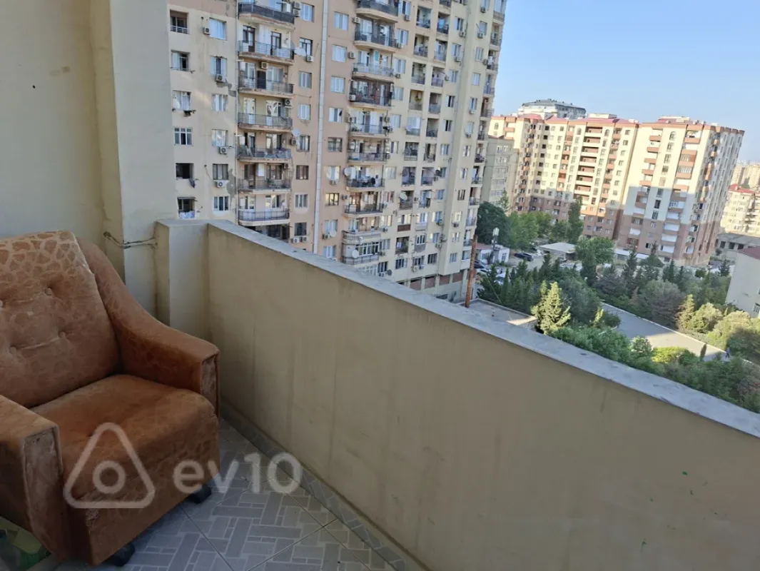 Kirayə verilir 3 otaqlı yeni tikili 130 m²