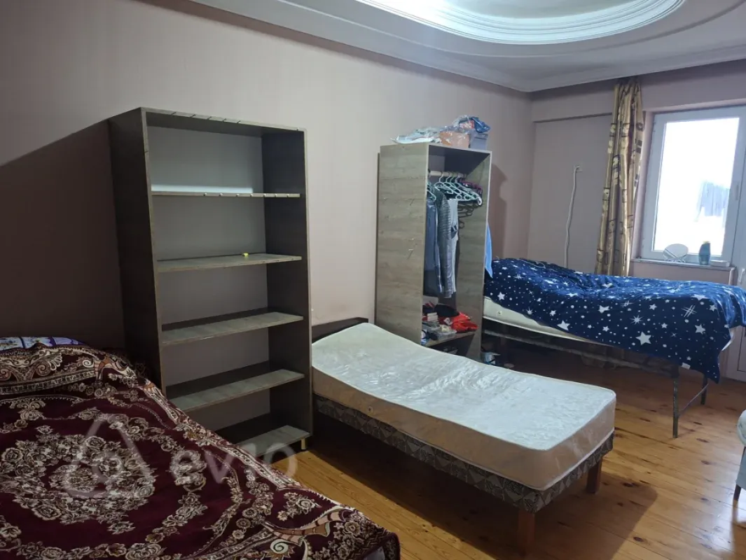 Kirayə verilir 3 otaqlı yeni tikili 130 m²