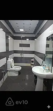 Kirayə verilir 3 otaqlı yeni tikili 130 m²