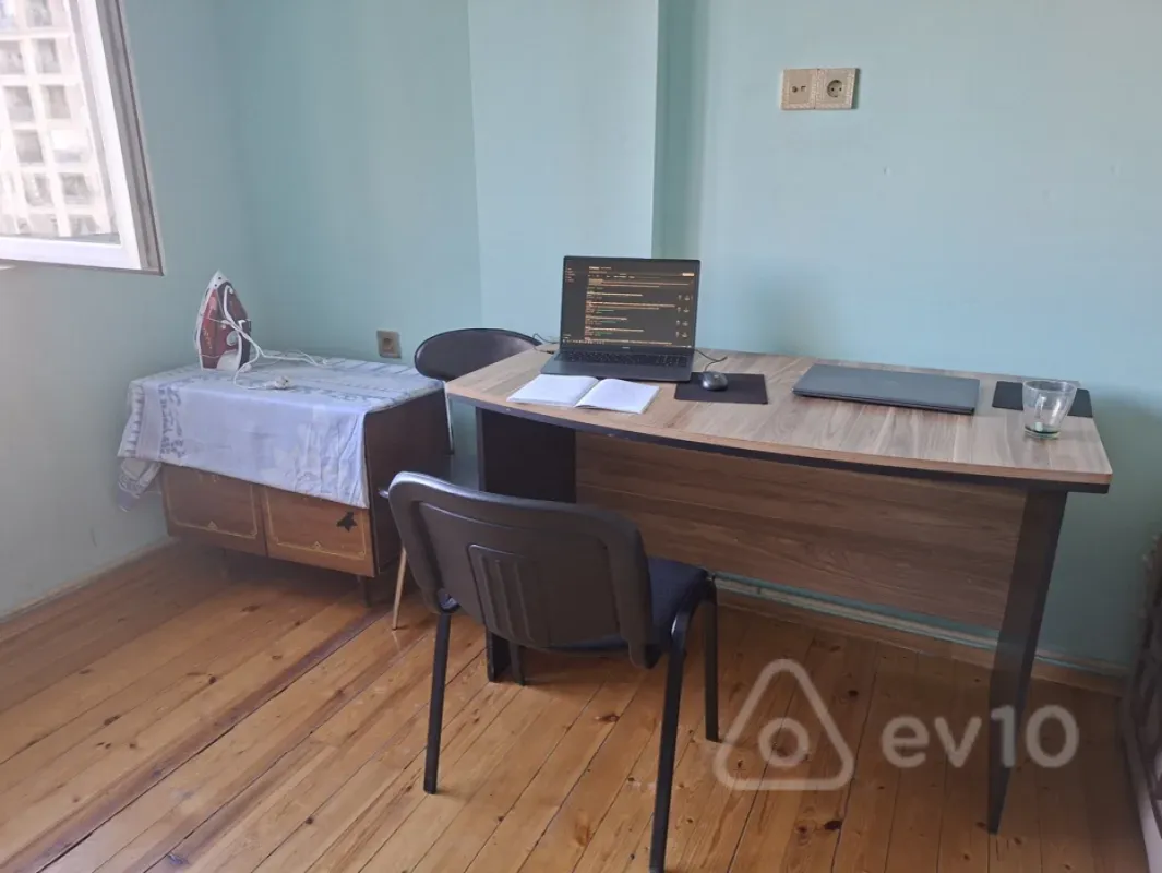 Kirayə verilir 3 otaqlı yeni tikili 130 m²