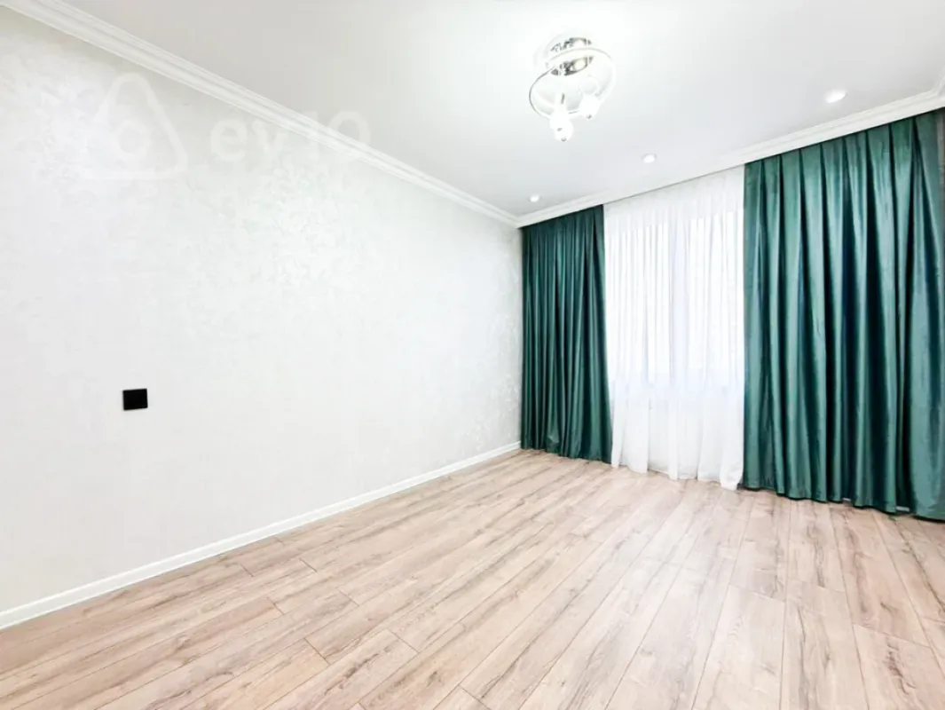 Kirayə verilir 3 otaqlı köhnə tikili 72 m²