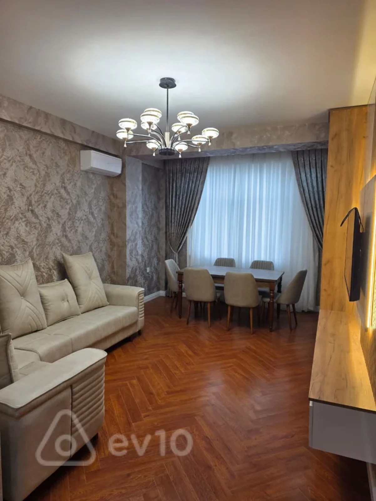 Kirayə verilir 2 otaqlı yeni tikili 75 m²