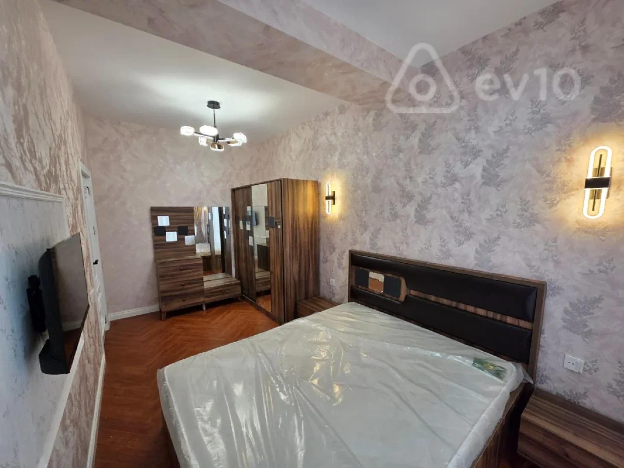 Kirayə verilir 2 otaqlı yeni tikili 75 m²
