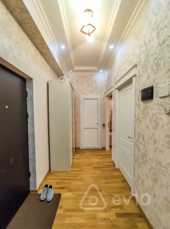 Kirayə verilir 2 otaqlı yeni tikili 75 m²