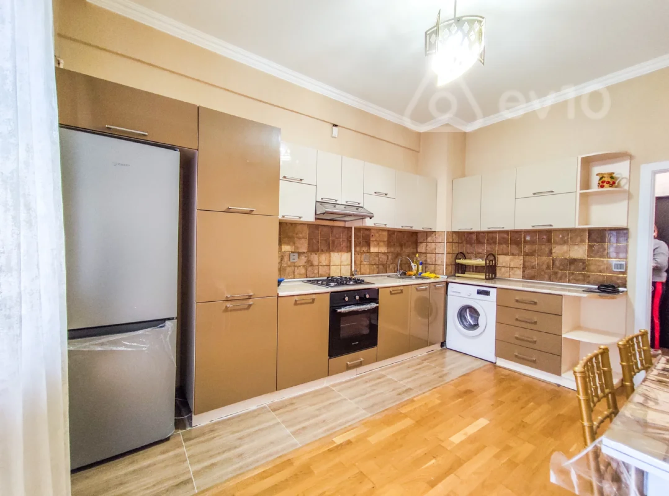 Kirayə verilir 2 otaqlı yeni tikili 75 m²