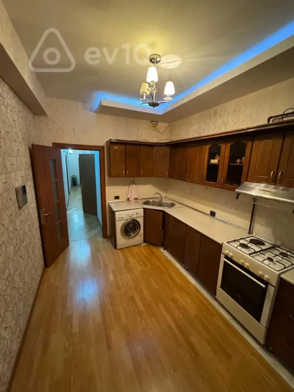 Kirayə verilir 3 otaqlı yeni tikili 100 m²