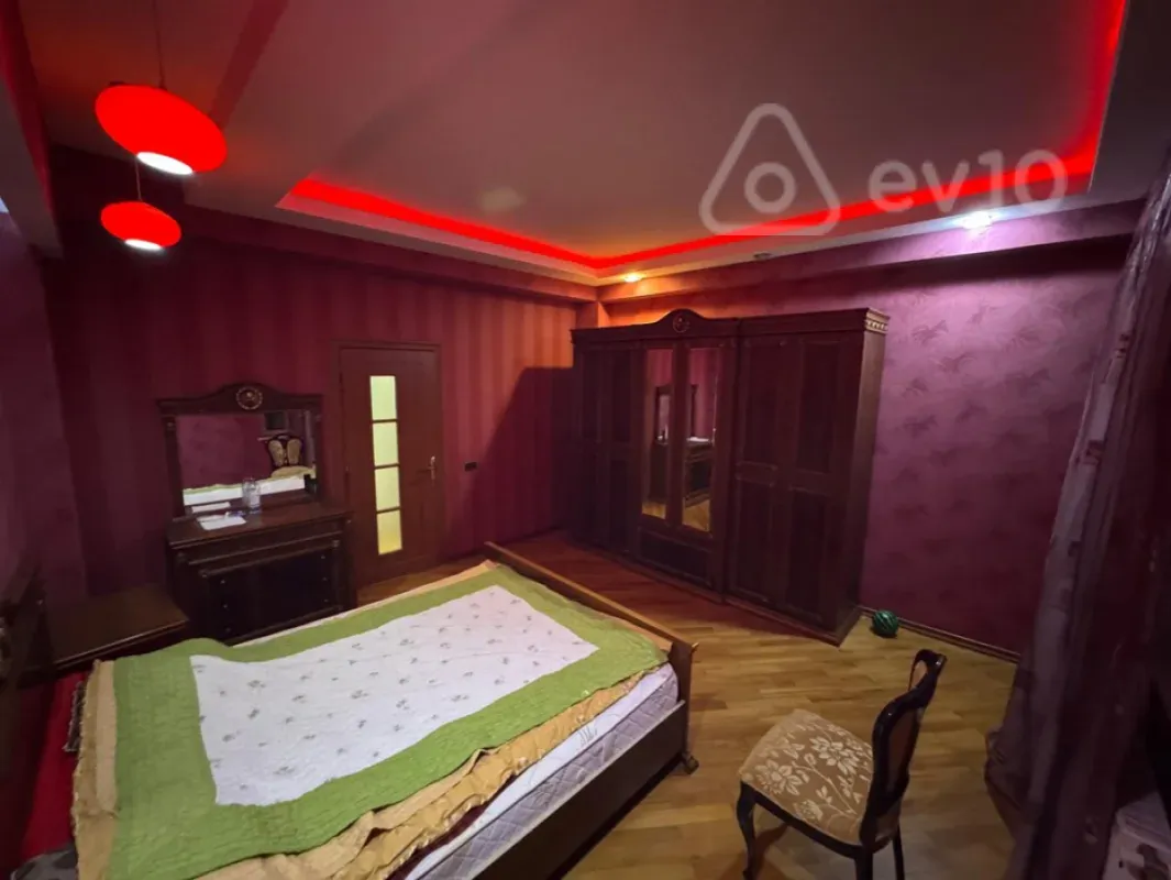 Kirayə verilir 3 otaqlı yeni tikili 100 m²