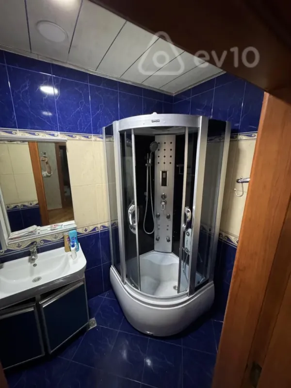 Kirayə verilir 3 otaqlı yeni tikili 100 m²