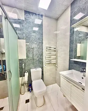 Kirayə verilir 2 otaqlı yeni tikili 70 m²