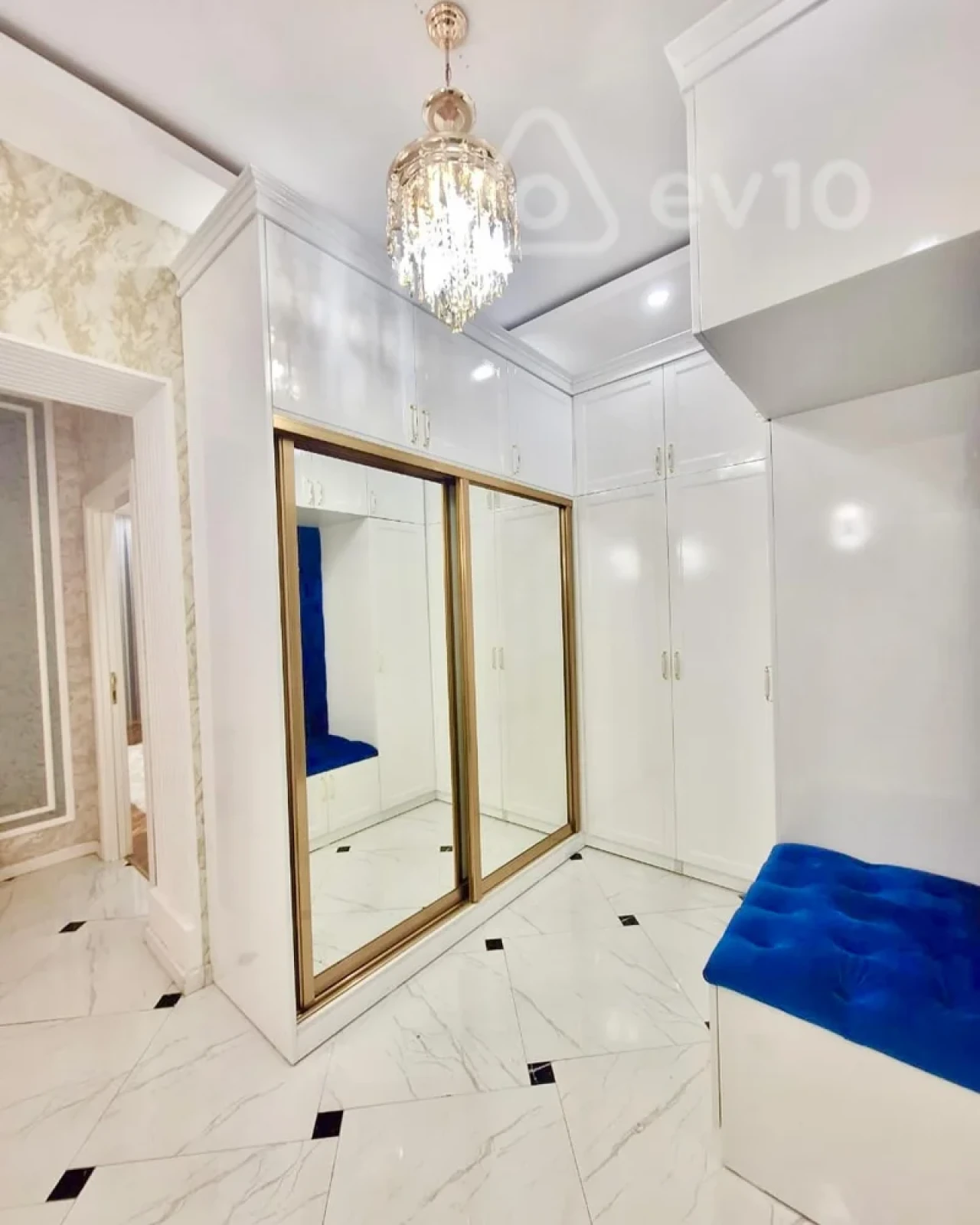 Kirayə verilir 2 otaqlı yeni tikili 70 m²