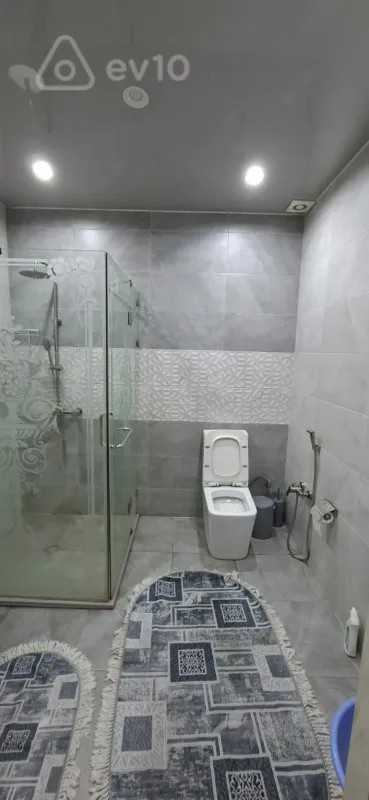 Kirayə verilir 3 otaqlı yeni tikili 100 m²