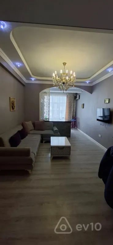 Kirayə verilir 3 otaqlı yeni tikili 100 m²