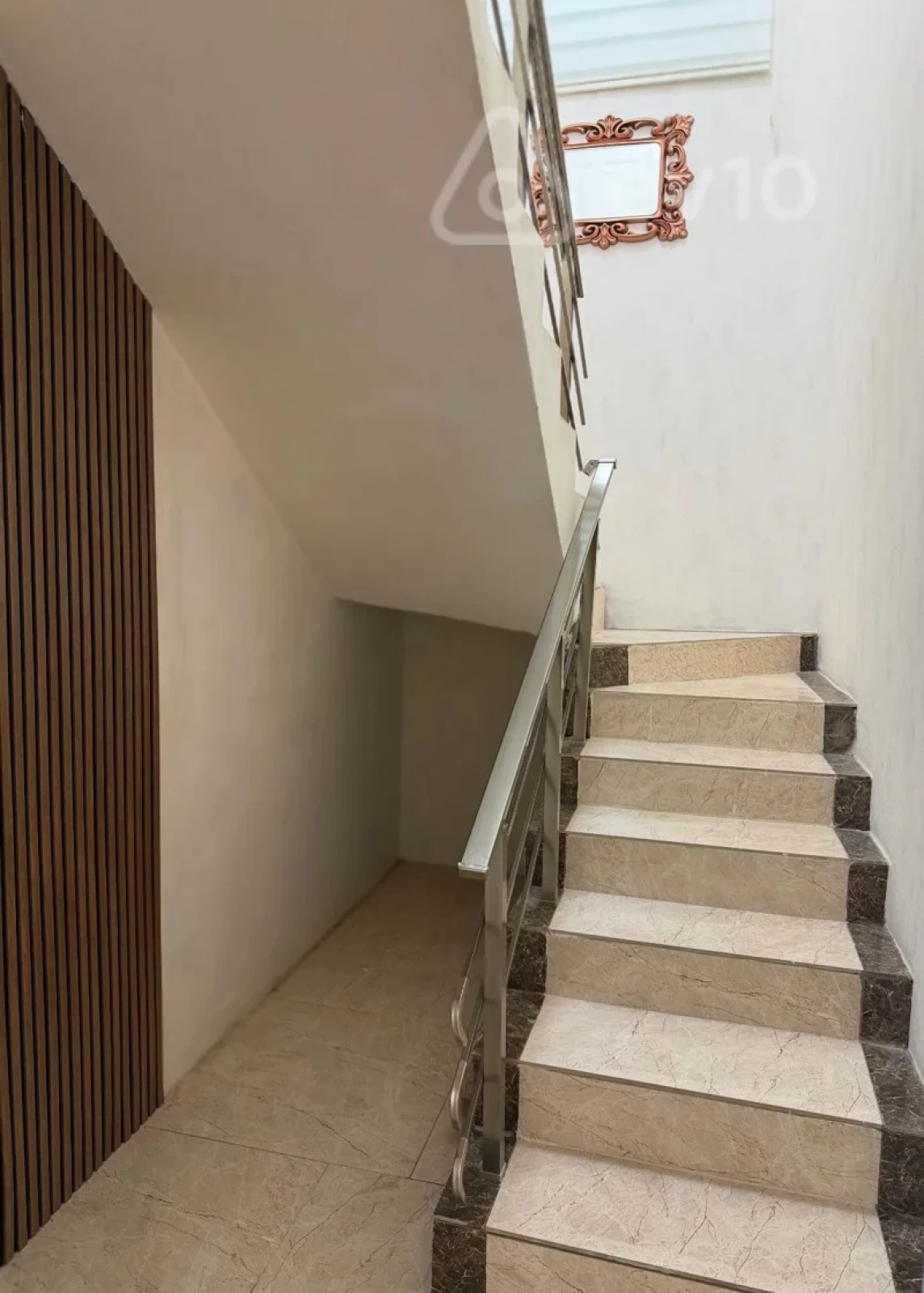 Satılır 5 otaqlı həyət evi 180 m²